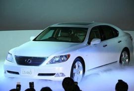  Lexus LS